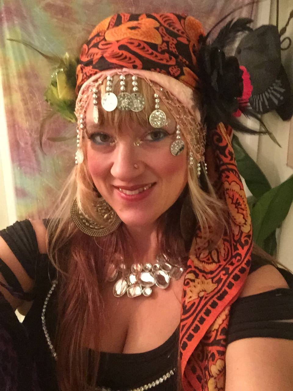 Hire a fortune teller or tarot card reader for your next party in SF Bay Area.